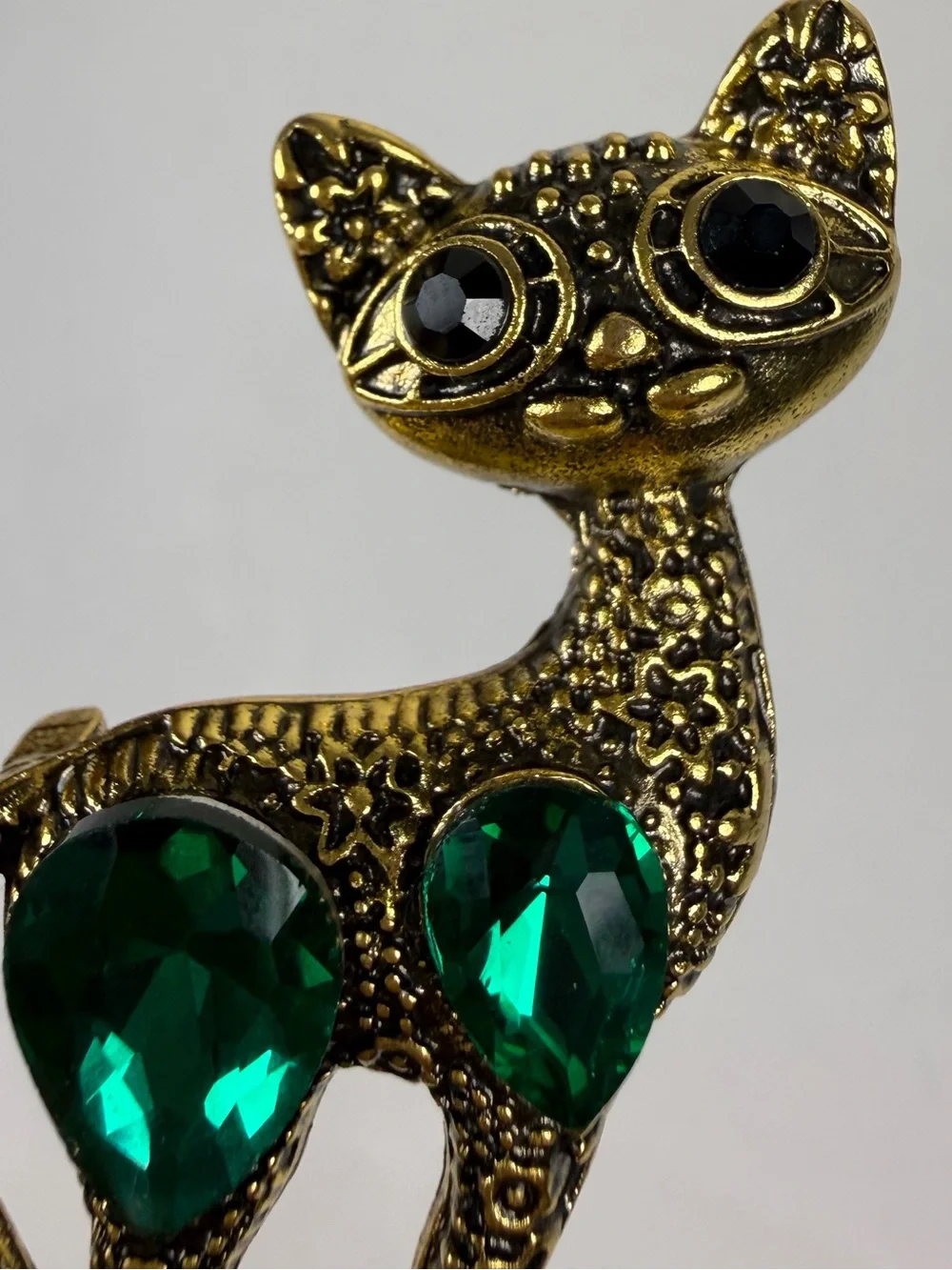 Rhinestone Cat Brooch Pin – Blue & Green Eyes